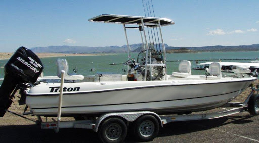 Triton Center Console at Elephant Butte Lake Fishing Trips